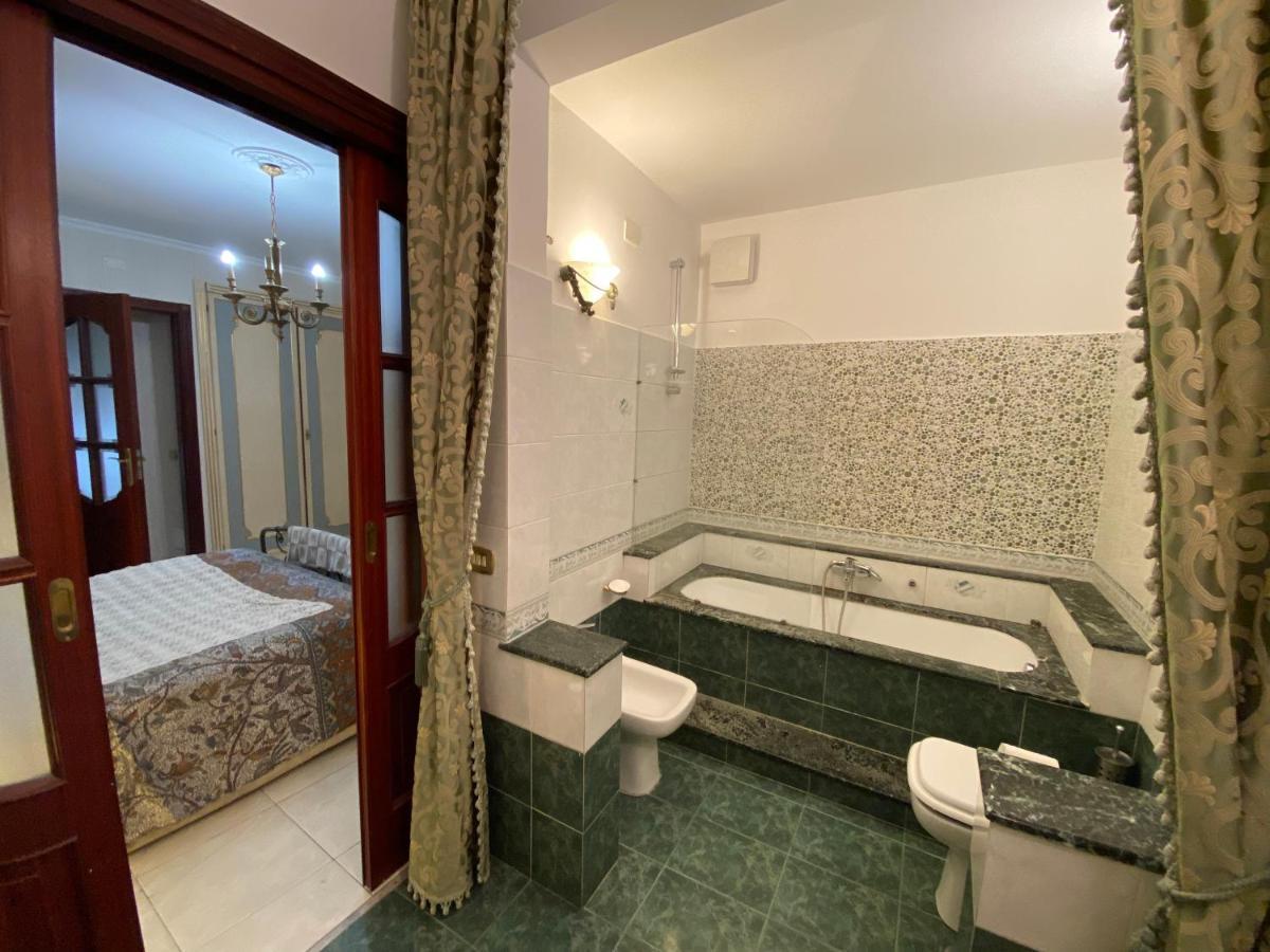 شقة Casa Kamalei, Tra Plebiscito E Lungomare نابولي المظهر الخارجي الصورة
