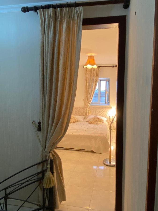 شقة Casa Kamalei, Tra Plebiscito E Lungomare نابولي المظهر الخارجي الصورة