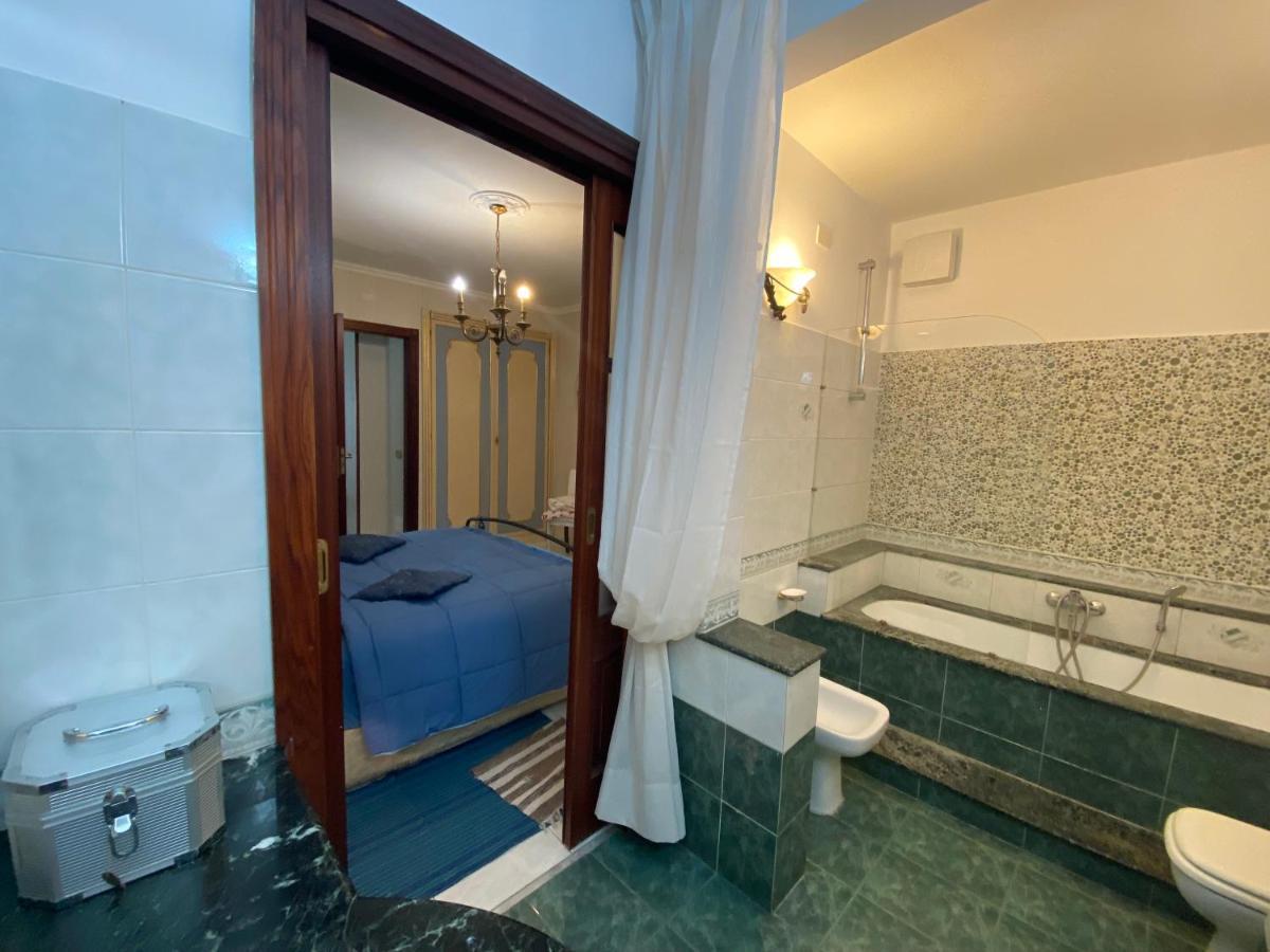 شقة Casa Kamalei, Tra Plebiscito E Lungomare نابولي المظهر الخارجي الصورة
